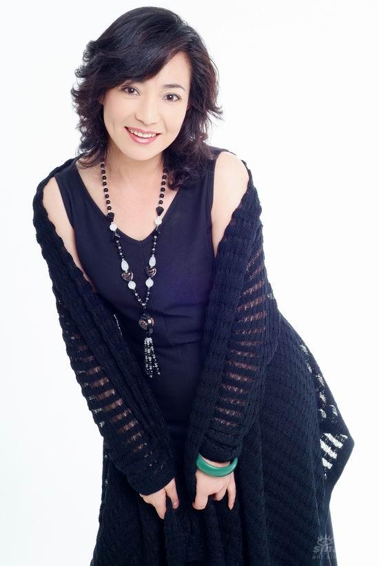 资料:上海影视有限公司签约艺人--戴春荣_本博