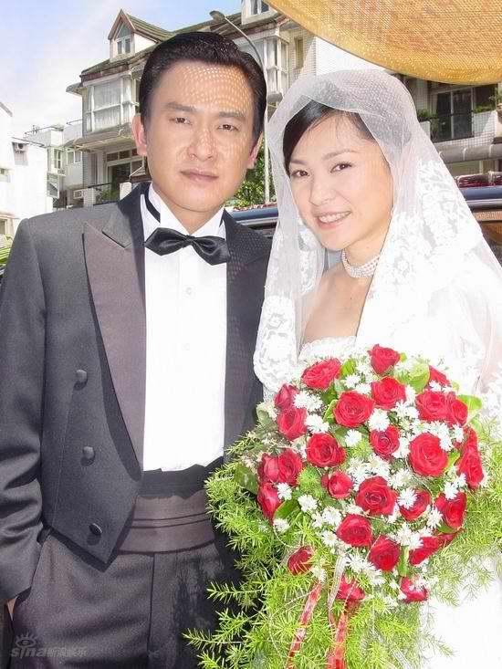 张凤书婚纱照_张凤书性感图片