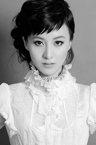 “琼瑶女郎”结婚生子徐露复出《绝不妥协》
