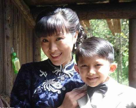 王雅捷不惧两大实力男星“子弹”飙戏不怯场