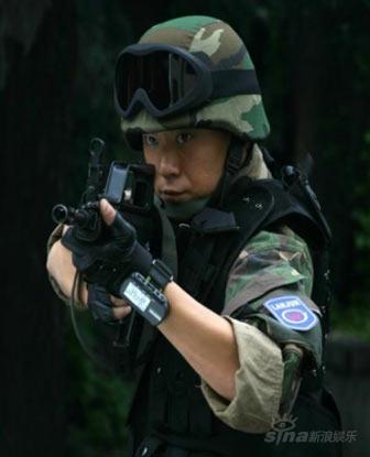 王斑《绝密押运》重装上阵枪战似美国大片(图)