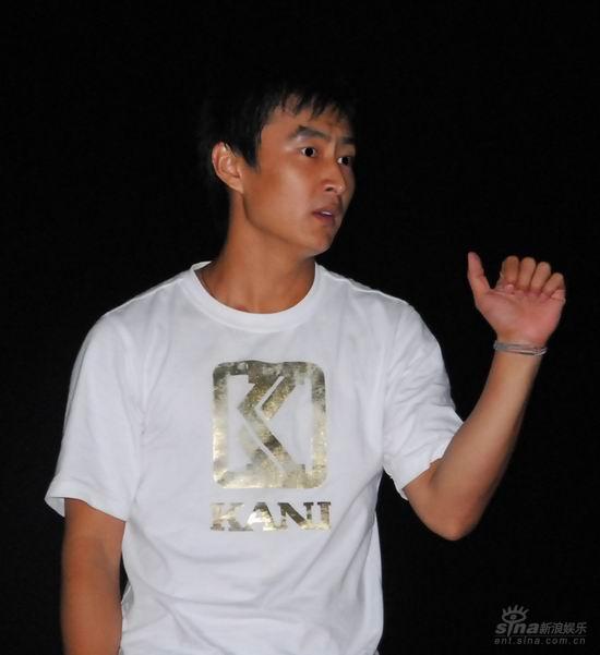 卧虎藏龙紧张彩排 上届榜眼越洋助阵