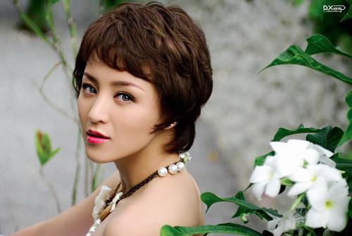 《伤城之恋》热拍 方圆携六位数服饰加盟(图)