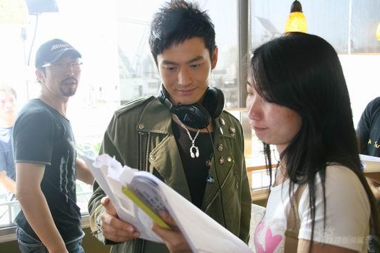 11月起,滚动热播地铁咖啡剧《晴天日记》