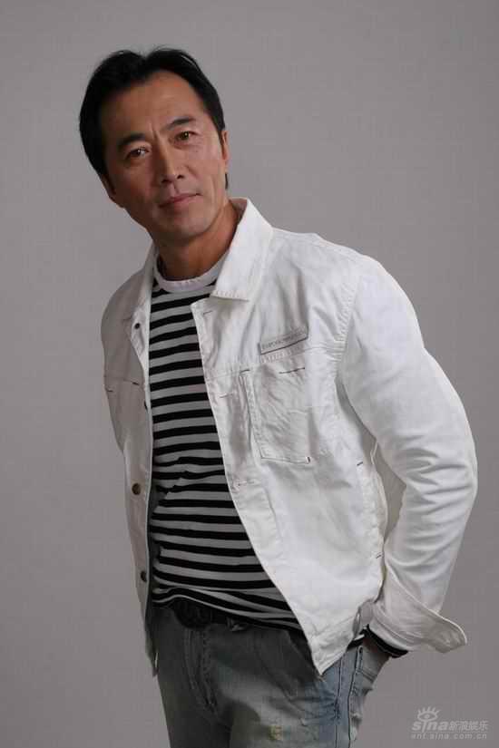 《洒满阳光的小院》将播郑晓宁魅力男人变痴呆