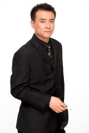 《洒满阳光小院》热播 罗钢甘为绿叶衬红花(图