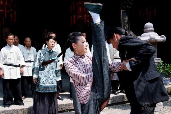 董洁被《陈真》武打戏吸引爱情要顺其自然(图)