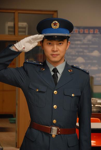 沙溢走过《炊事班》 五年战友情见证成长(附图)