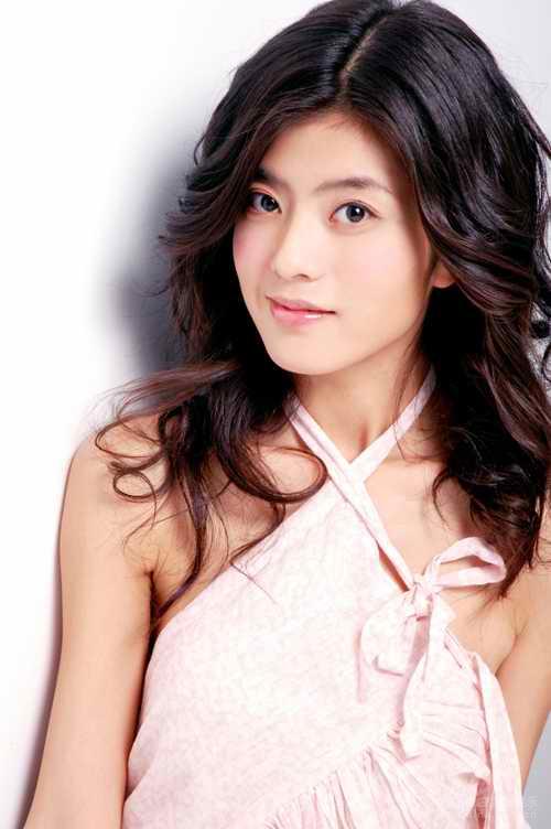 张铮挑战年龄跨度所谓婚姻变身熟女