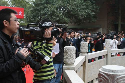 《红官窑》热拍舒畅盖丽丽醴陵忙“烧瓷”(图)