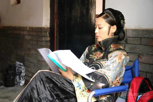 《牟氏庄园》女掌门全力抗击袁立遭遇毒气侵袭