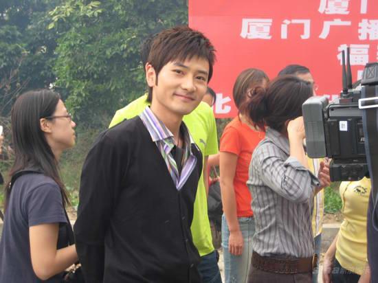 阳光新人刘恩佑出演电视剧《幸福的眼泪》(图