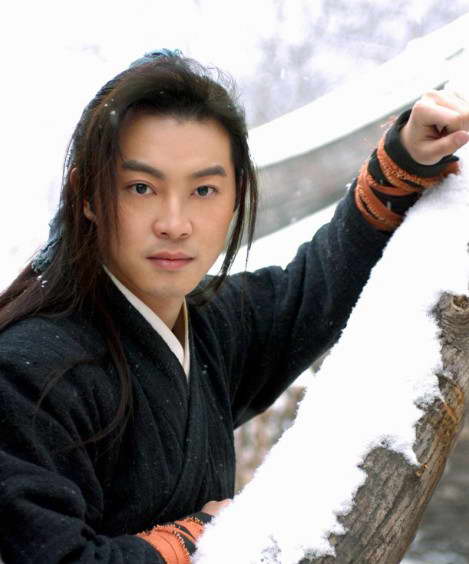 在剧中饰演男一号"白展堂"的实力演员沙溢,更是随着这部剧的热播而声