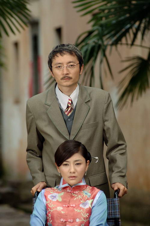 胡可加盟黑帮片《冷枪》 挑战出演精神病患(图)