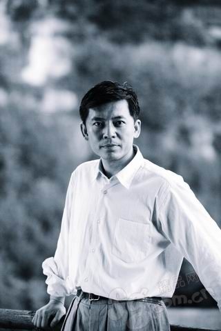 何政军《亮剑》之后终圆教师梦