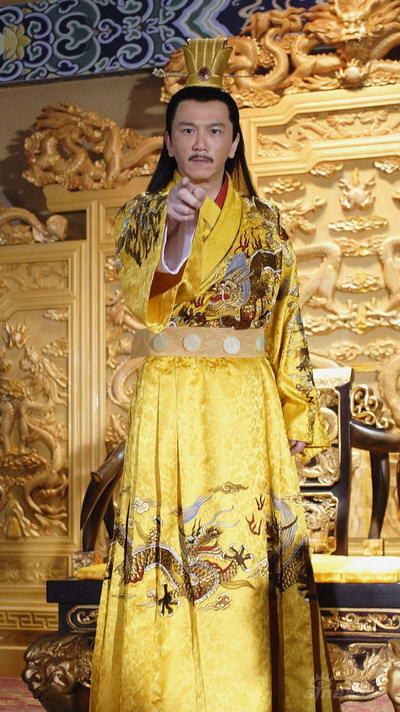 46集大型中医题材电视连续剧《大明医圣李时珍》中饰演大明朝嘉靖皇帝