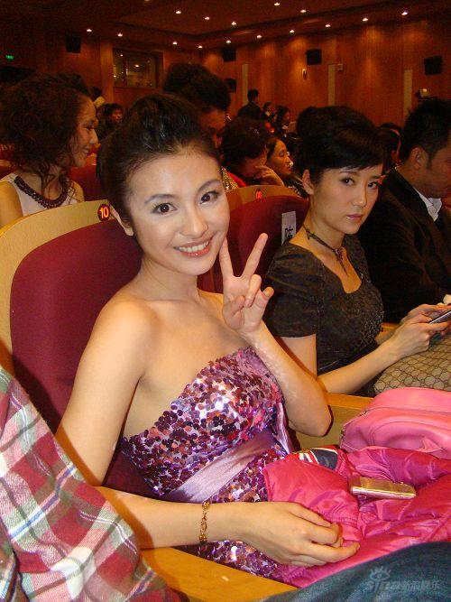 刘超妆扮俏丽可人 惊艳亮相国剧盛典(图)