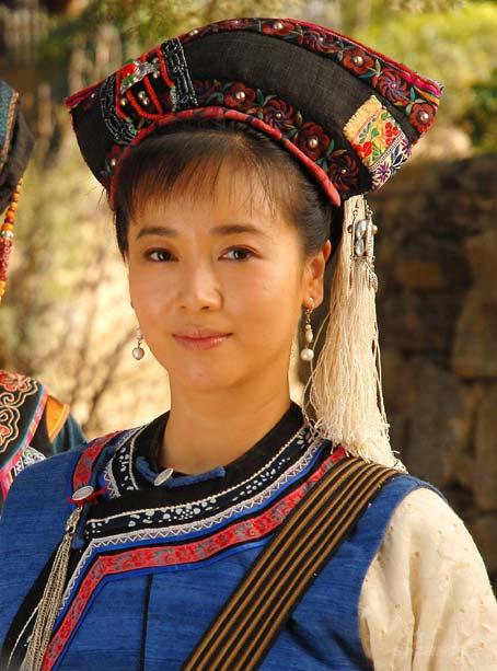 作为国庆六十周年唯一一部少数民族题材献礼剧,它以独特的视角,多元