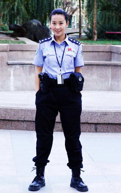 由苗圃和王洛勇联手主演的国际安全题材电视剧《中国维和警察》,将于3
