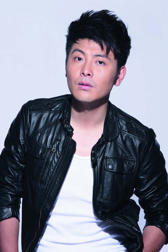 《丑女3》吴其江变身魅力型男拍摄时装大片(图)