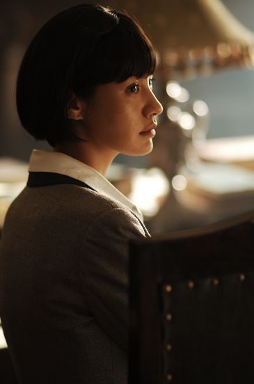 倾情上映《人间正道是沧桑》回家版,在剧中饰演林娥的青年演员杨雪,也