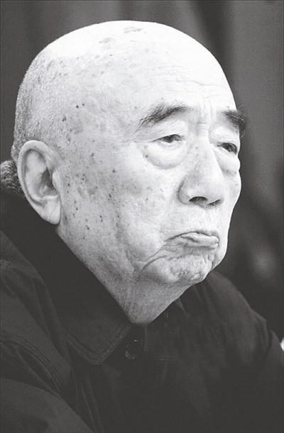 众多明星和观众送别李丁:老爷子留下太多快乐