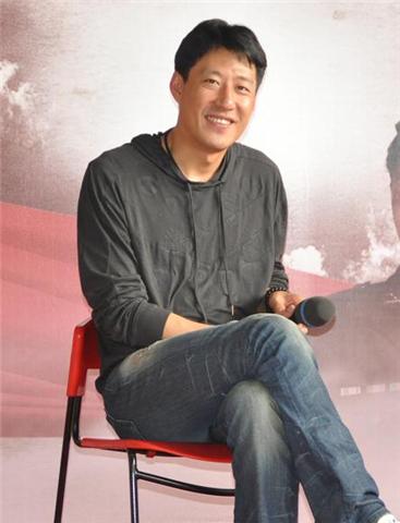 《东方红》登陆湖南经视 硬汉于震身陷美人计