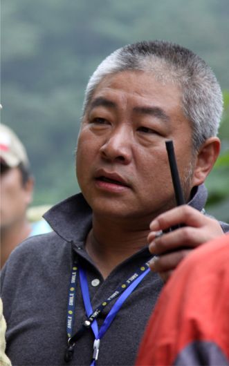 资料:《我们队伍向太阳》导演李京