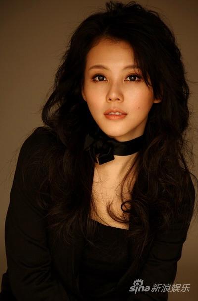 《岛城风云》拍摄正酣 刘雨鑫期待演歌女