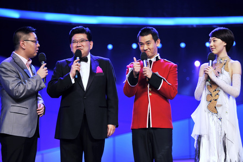 曹可凡赞李响跳伦巴“潮”