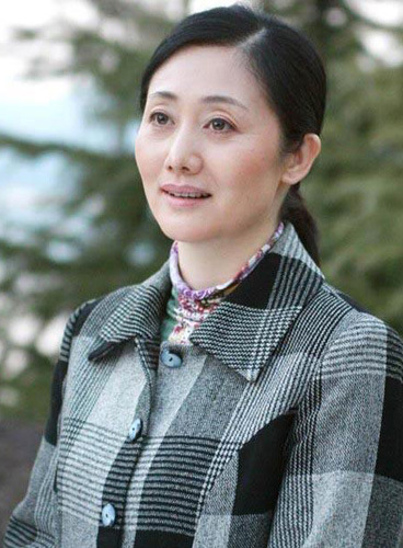 浏览原图《错爱2》剧照 新浪娱乐讯 由娟子,何政军主演的家庭伦理