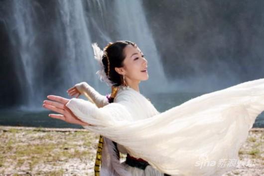 韩雪饰演侠胆忠义柔情似水的白鸟翩翩