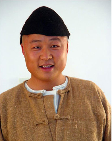 里,以《离开雷锋的日子》和《张思德》而广为人知的实力演员吴军,因其