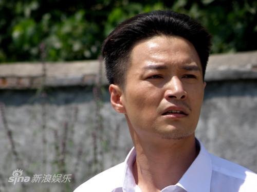 《五星红旗》热拍 郑国霖塑造角色被称赞