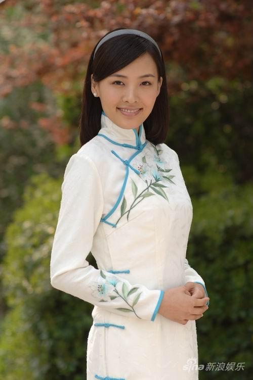 郑罗茜,吕颂贤,于和伟领衔主演的传奇年代剧《家仇》强势登