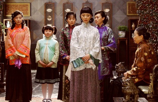 收视一路飚高,随着剧情的起承转合,由陈数饰演的"铁梨花"的命运倍受