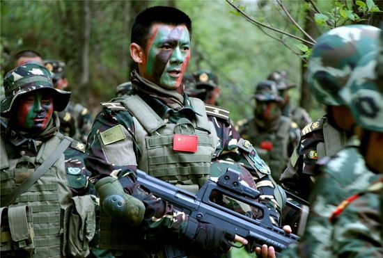 任天野冷酷出演《子弹上膛》