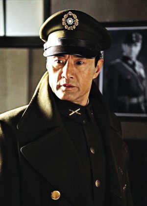于荣光 由石钟山同名小说改编的电视剧《锄奸》今日登陆辽宁,山东