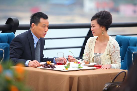 《我为出嫁狂》热拍 "黄昏恋"让荣蓉很过瘾