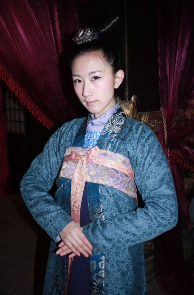 子夜《倾世皇妃》饰演嫣儿