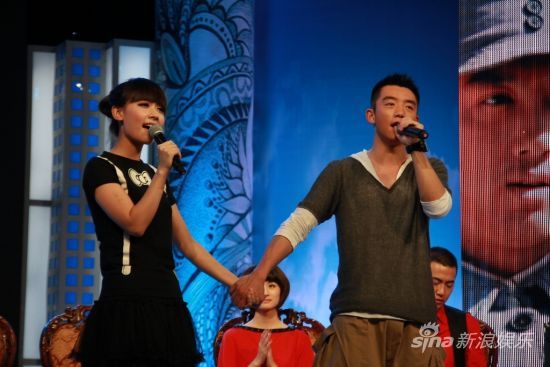 郑恺,孙骁骁深情演唱主题曲