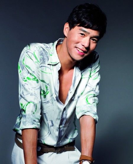 丁春诚阳光微笑