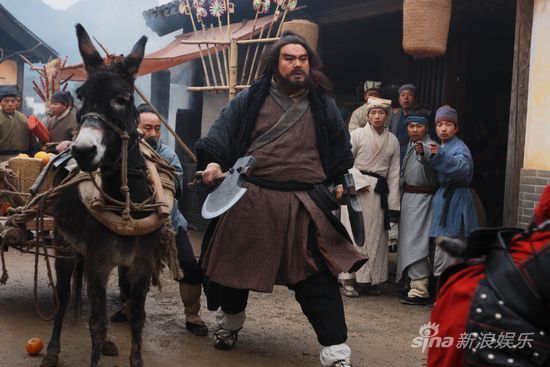 新《水浒》李逵扮演者康凯 康凯出演新《水浒》李逵 康凯"李逵"剧照
