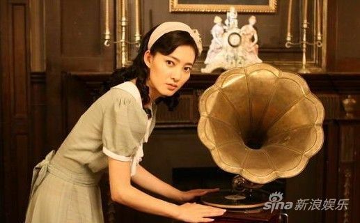 (微博)联袂保剑锋(微博)主演的悬疑推理大戏《上海迷案1937》正在辽宁