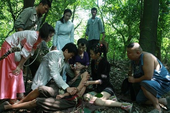 《断喉弩》追求暴力美学 打造抗日版痞子英雄