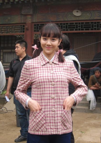 《全家福》热拍 姜妍挑战演技跨越五十年