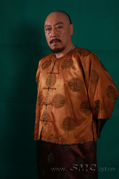 杨雪(微博)等老中青三代实力派演员的历史题材电视剧《枪炮侯,将作
