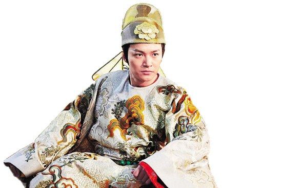 郑国霖扮演的唐高宗李治堪称唐宫"典狱长"