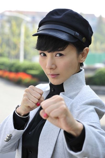 刘钇彤《血色玫瑰3》杀青 首演女特工获称赞