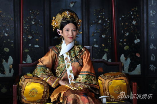 蔡少芬饰演皇后